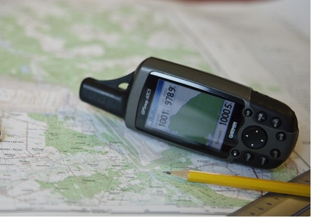 Mapy papierowe a odbiornik GPS